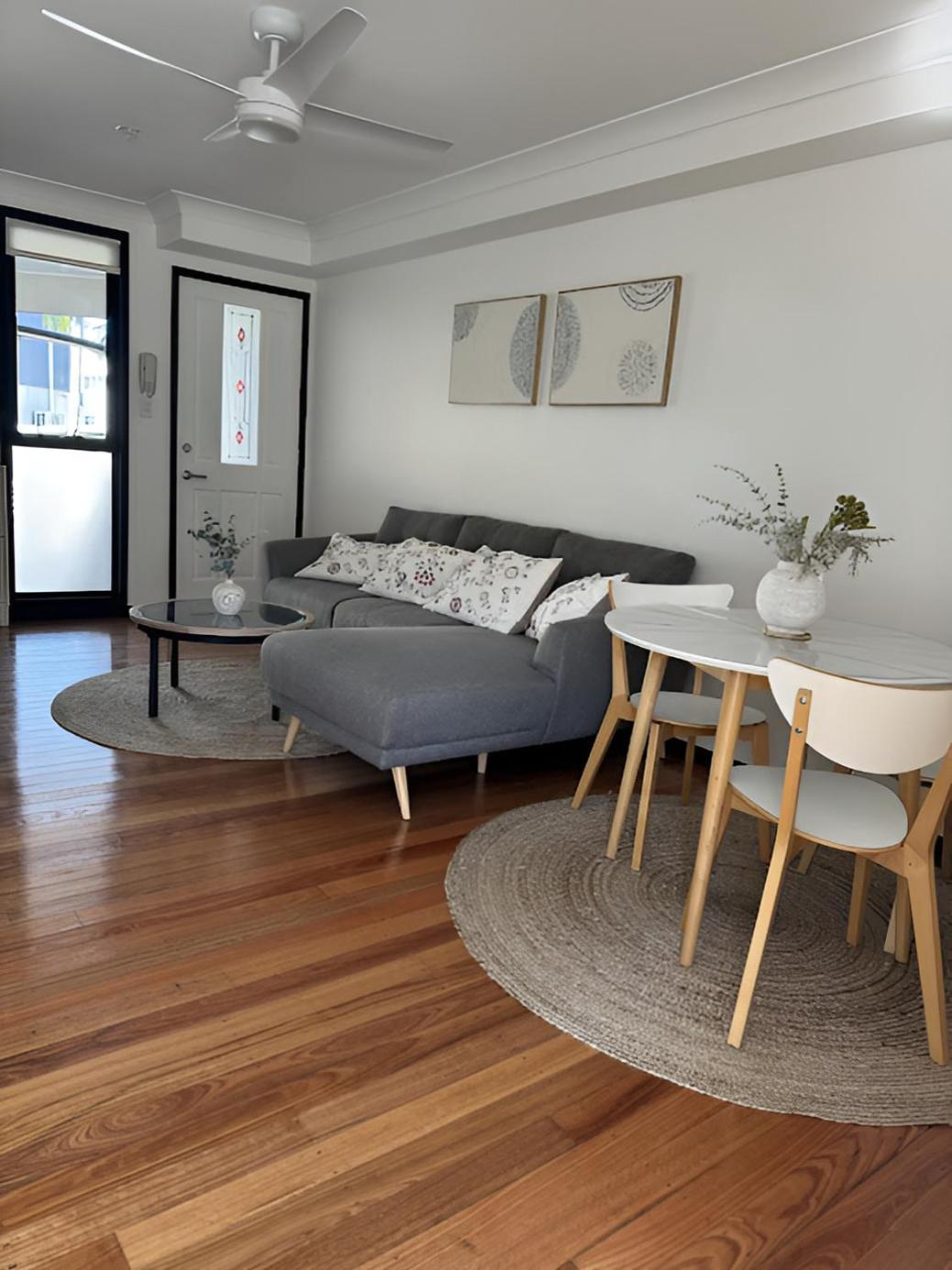 Stylish & Elegant 2br Townhouse In Wilston, Holiday home *